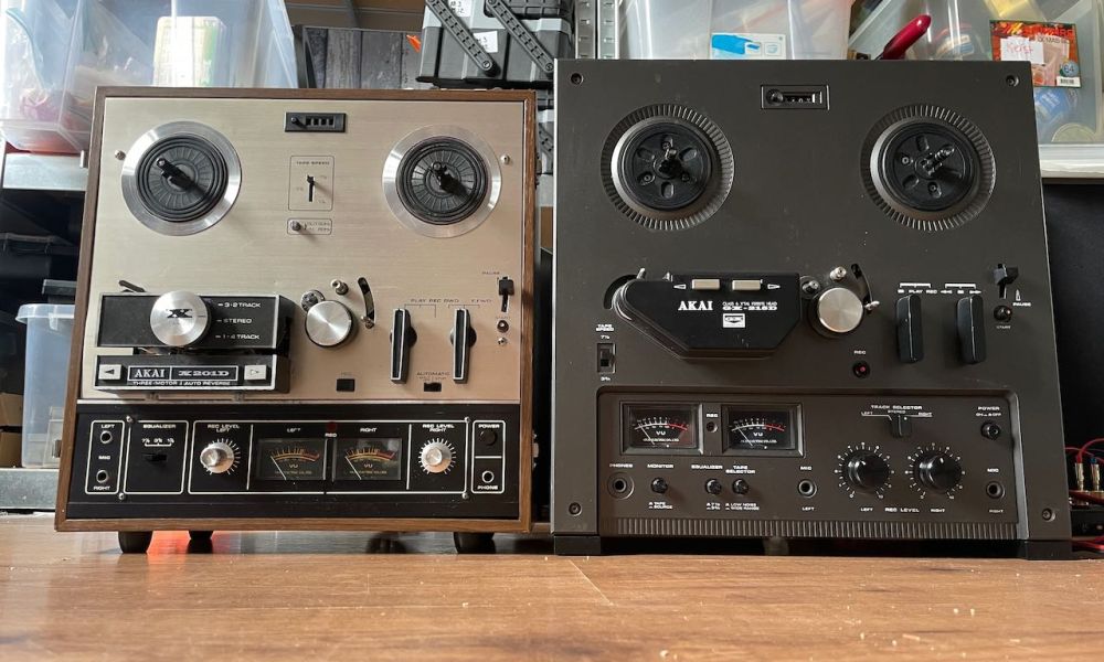 Top 5 van reparatie van mooie oude bandrecorders. Voornamelijk AKAI
