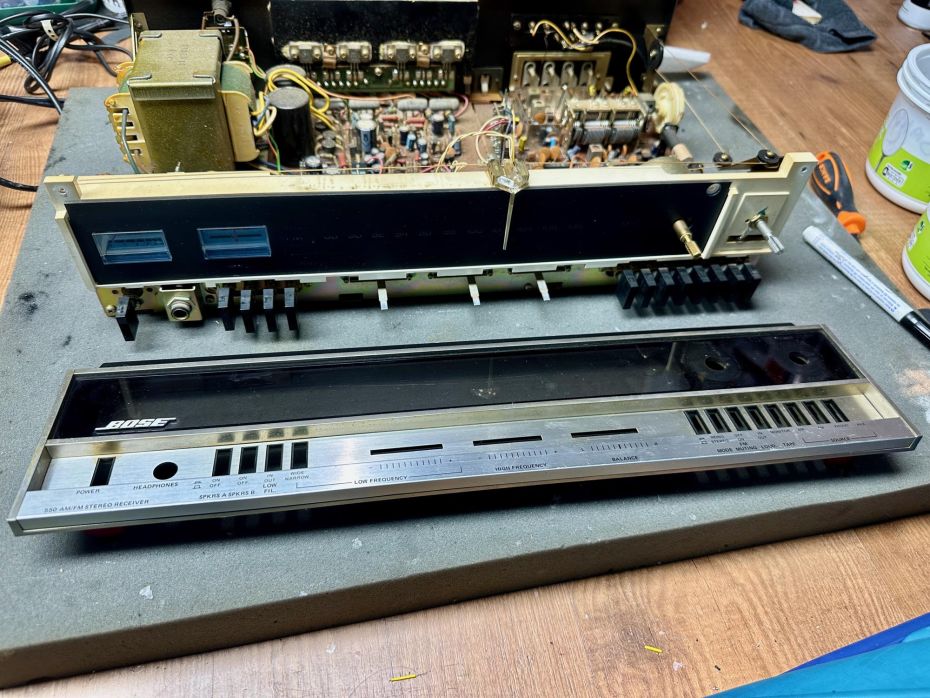 Bose 550 open ter reparatie