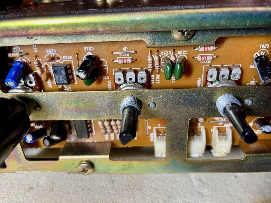 Potmeters van de TOA A-512E