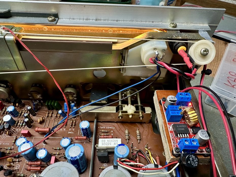 Yamaha receiver CR-200e schaalverlichting