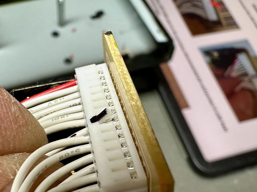 Roland GR-55 aux input installatie