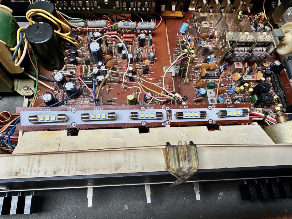 LED verlichting aangebracht in Bose 550