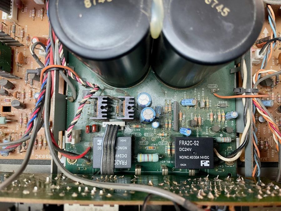 Nieuwe relais in NAD 2600