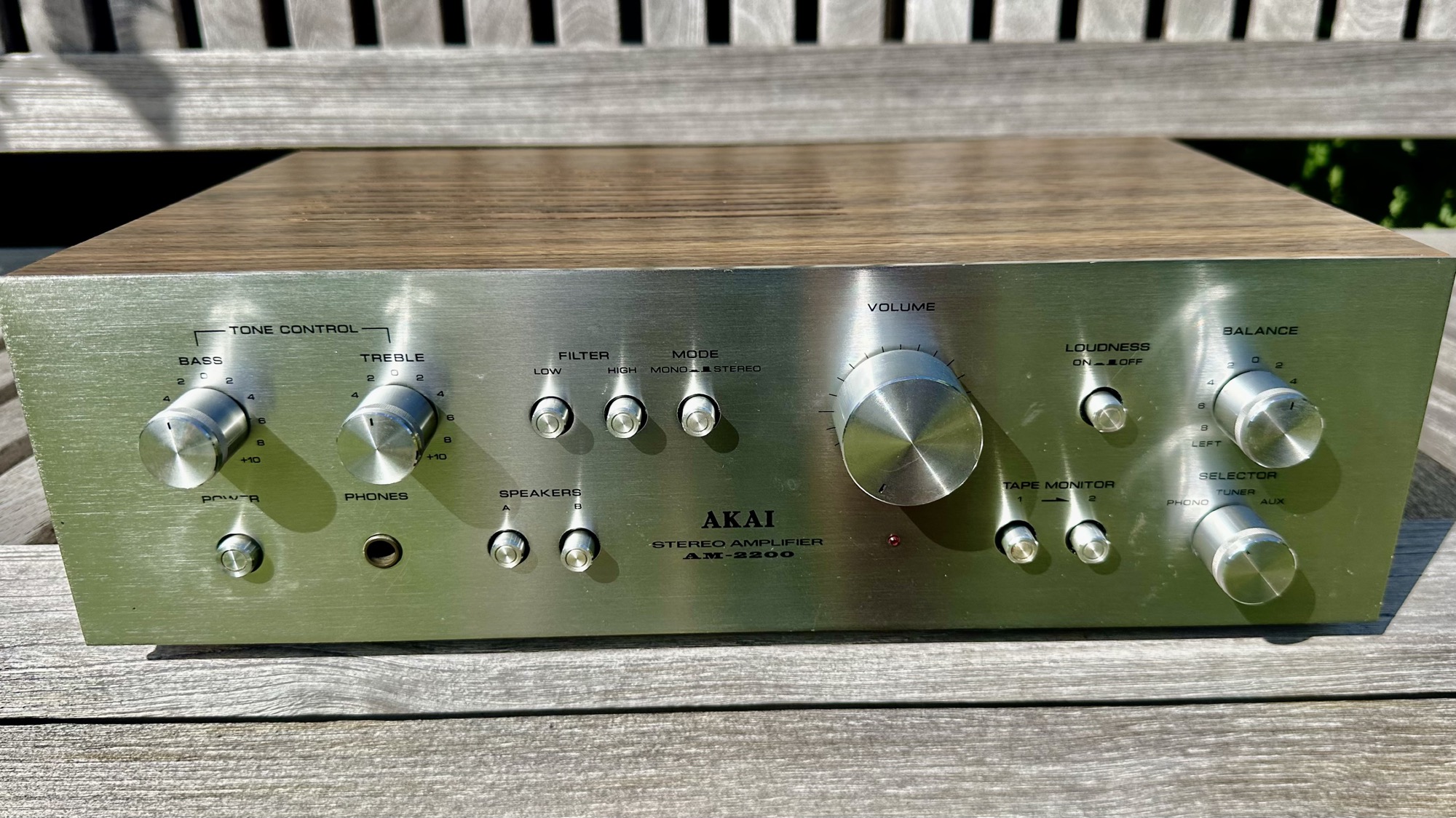 Akai AM-2200 versterker in nieuwstaat