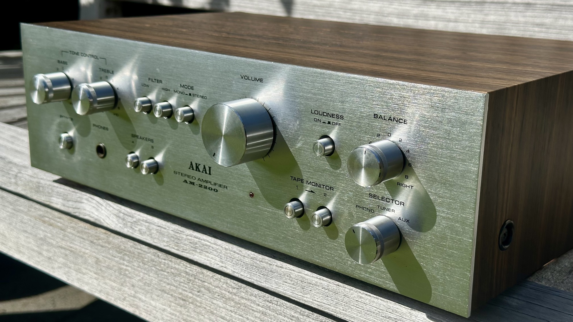 Akai AM-2200 versterker in nieuwstaat