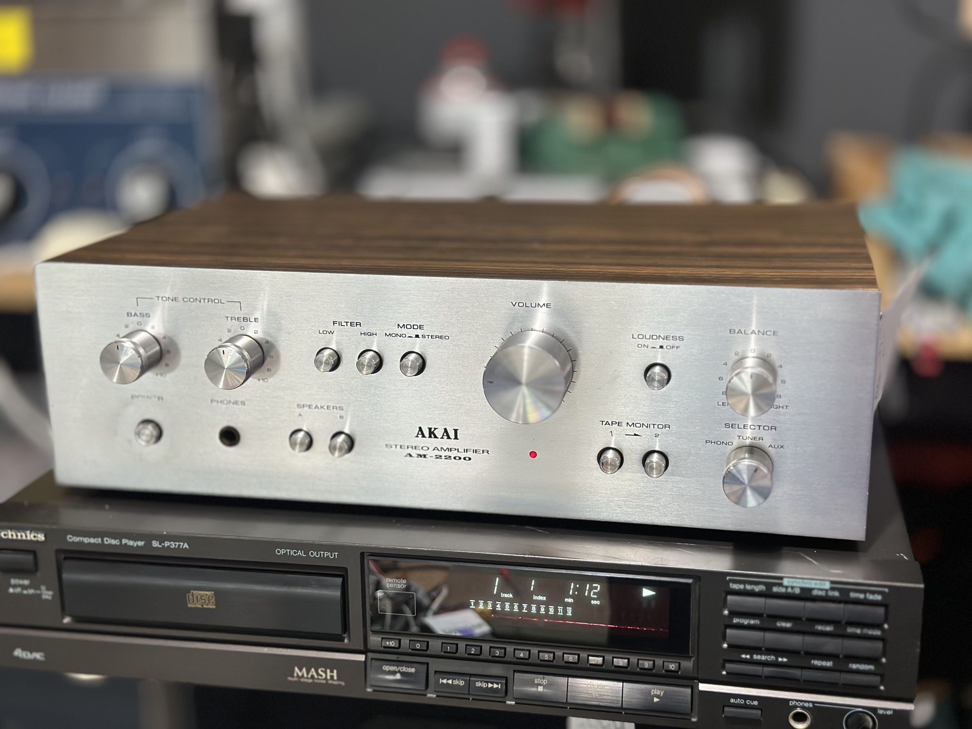 Akai AM-2200 versterker uit 1976 is weer als nieuw