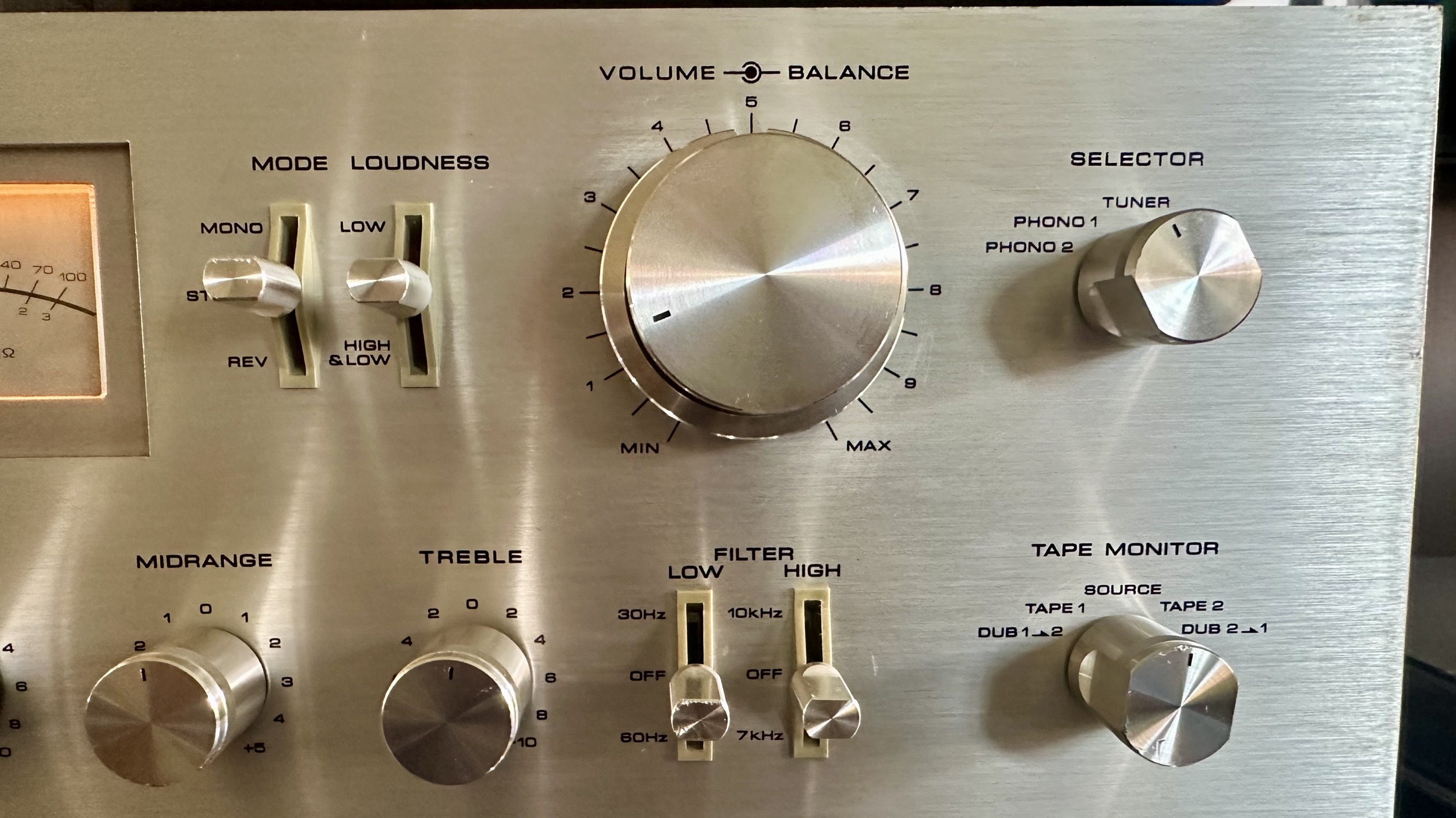 Akai AM 2800 eindresultaat