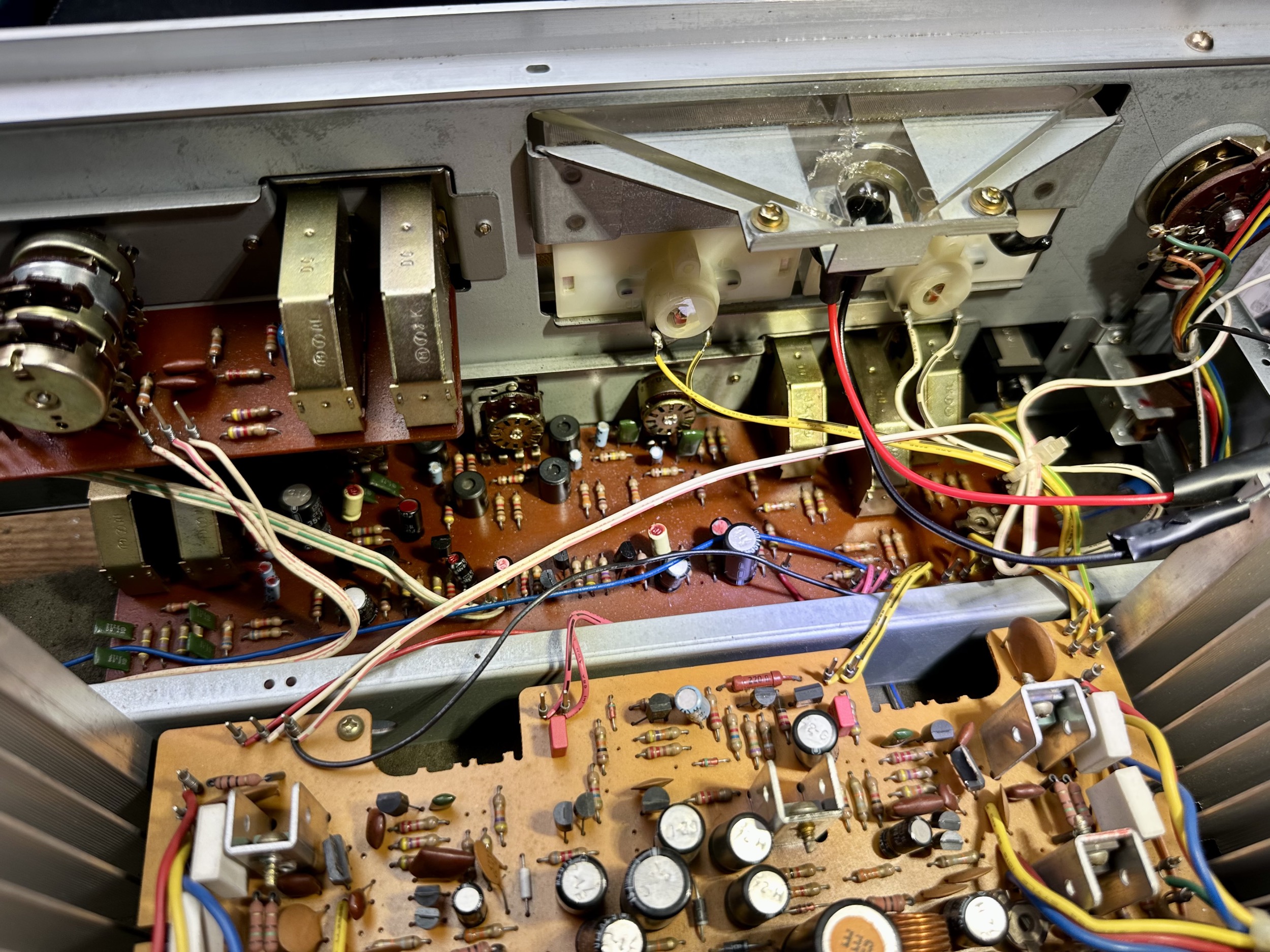 Voorversterker printplaat van Akai AM-2800