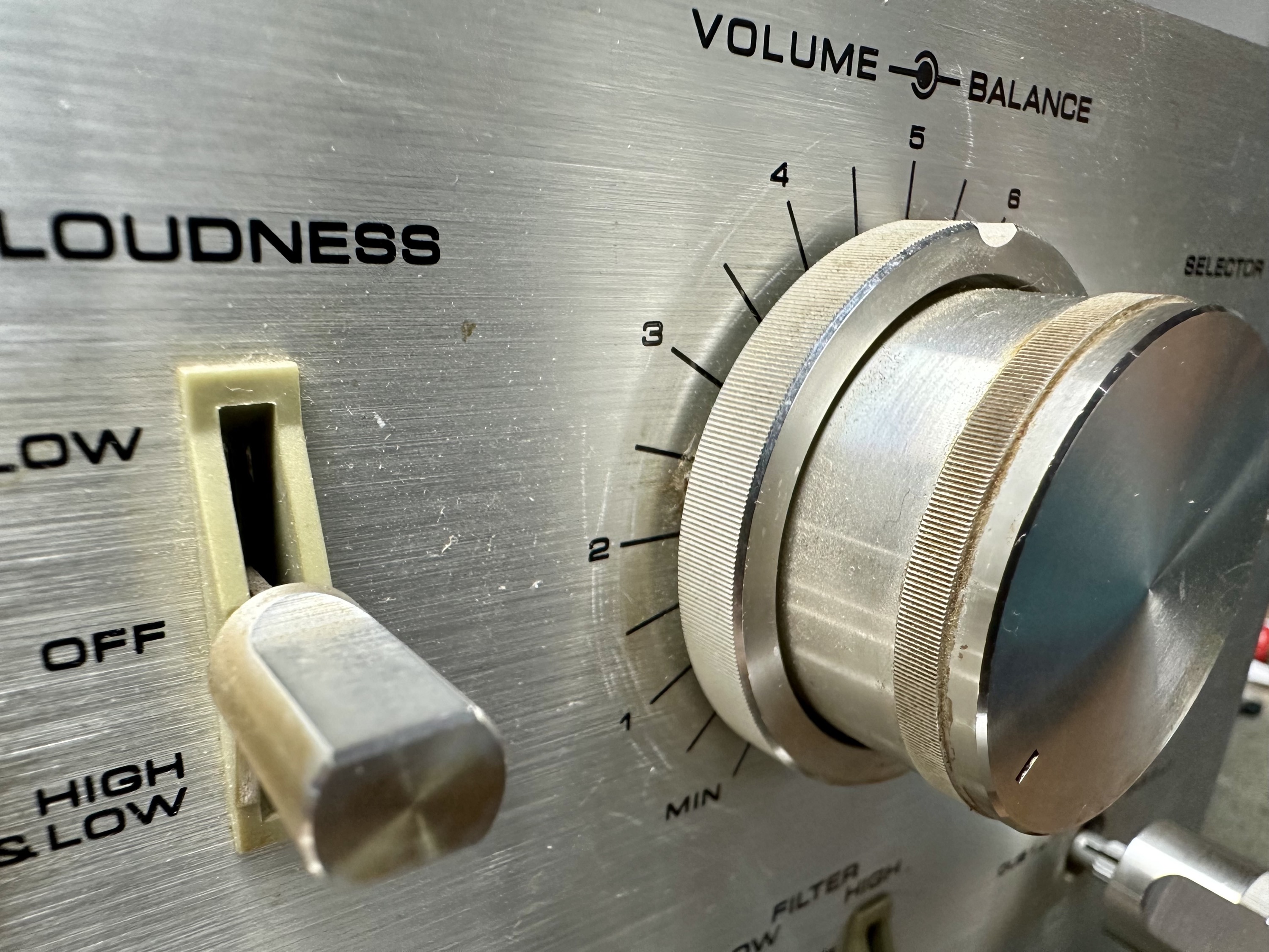 Vieze schakelaars van akai am-2800