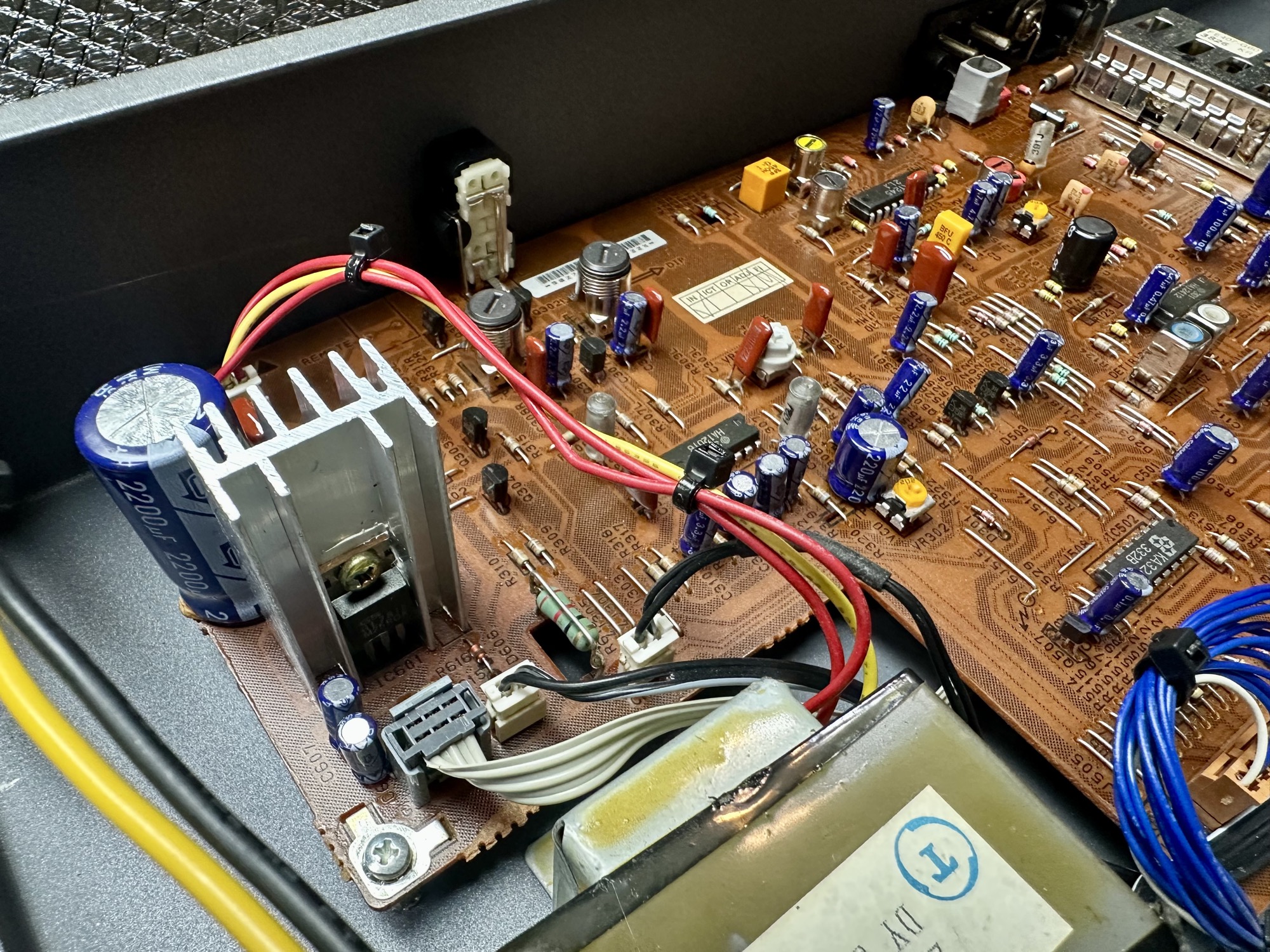 Voeding van Duson T 75 tuner