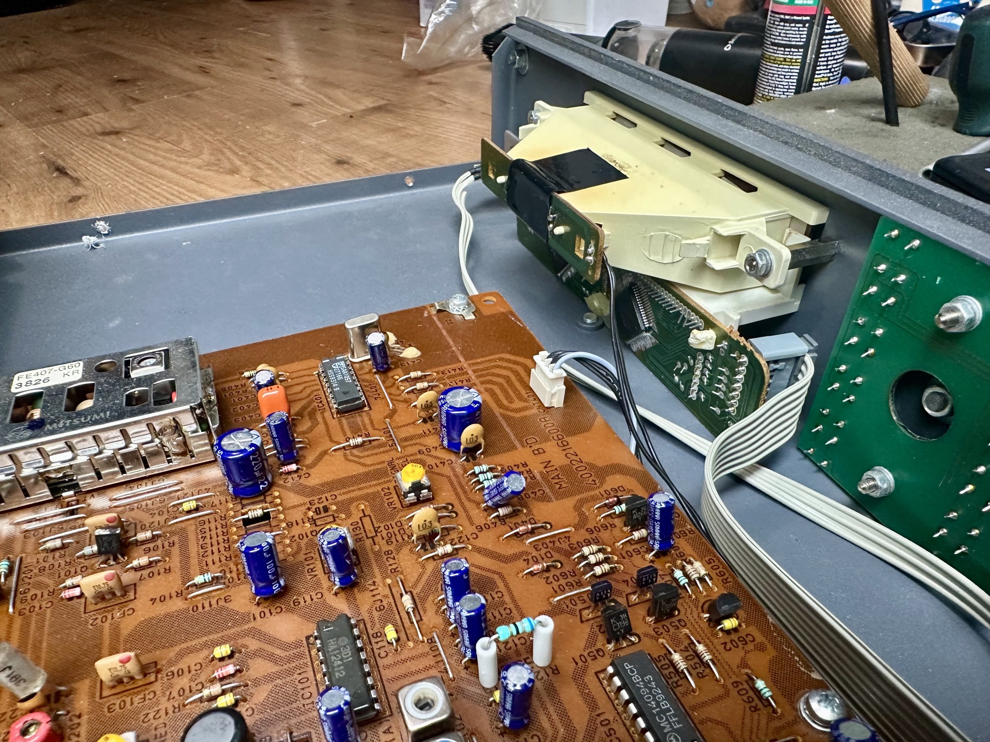 Display en aansturing van Duson T 75 tuner