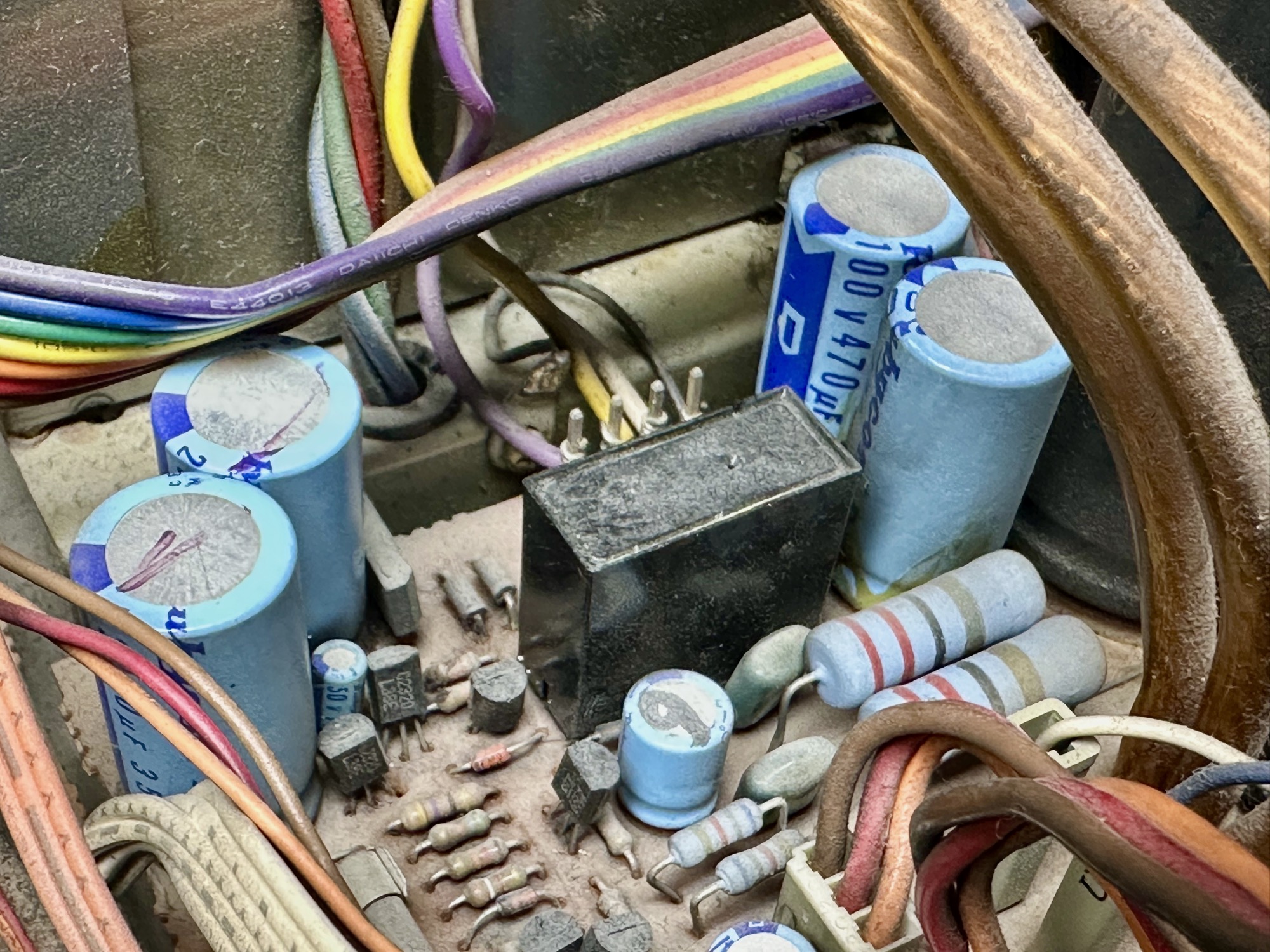 Relais van Luxman L-410 versterker
