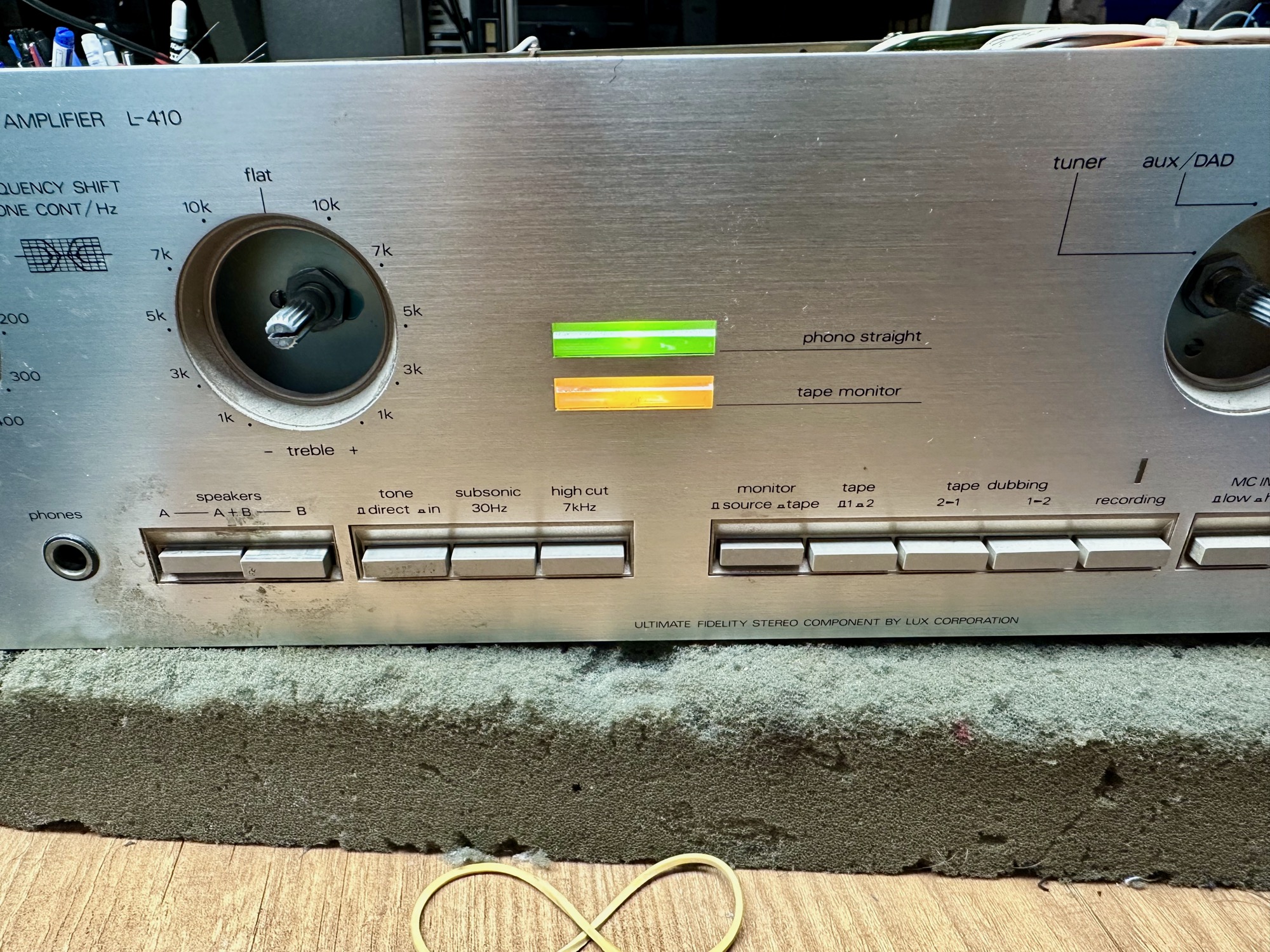 Defecte verlichting van Luxman L-410 vervangen door Led.