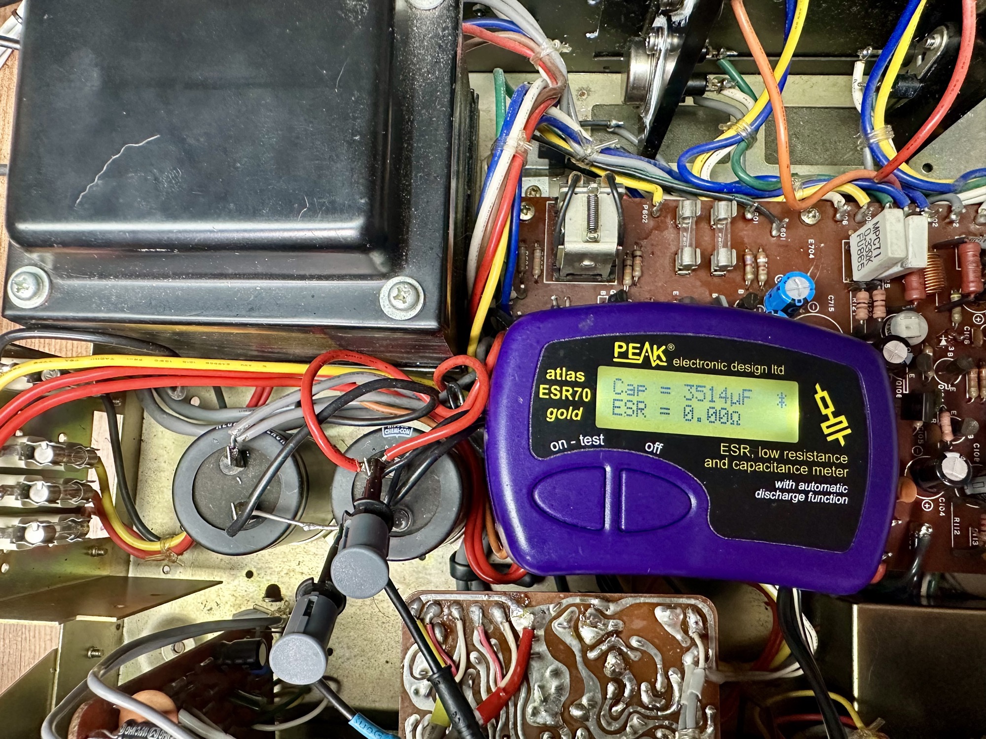 Originele buffer elco's meten 50% van hun capaciteit