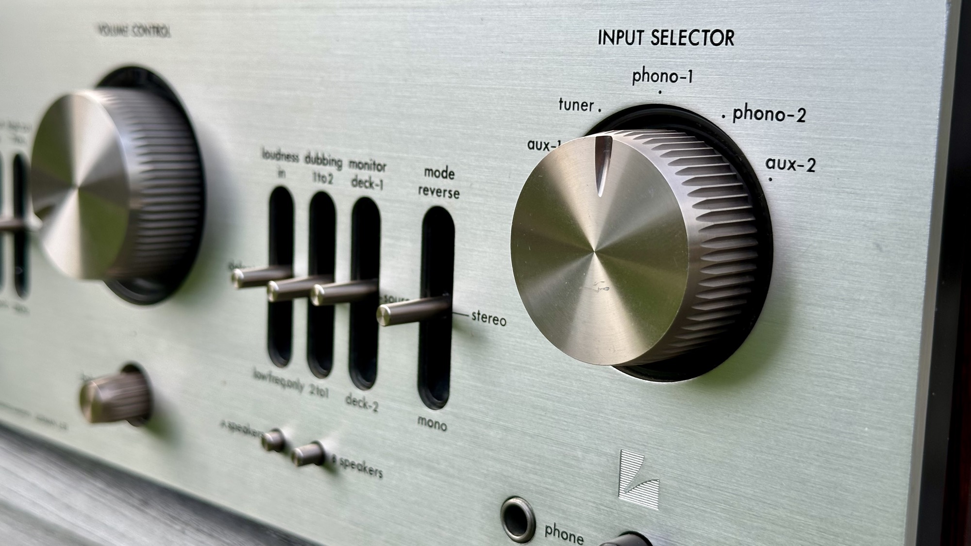 Detail opname van input selectie van L-81
