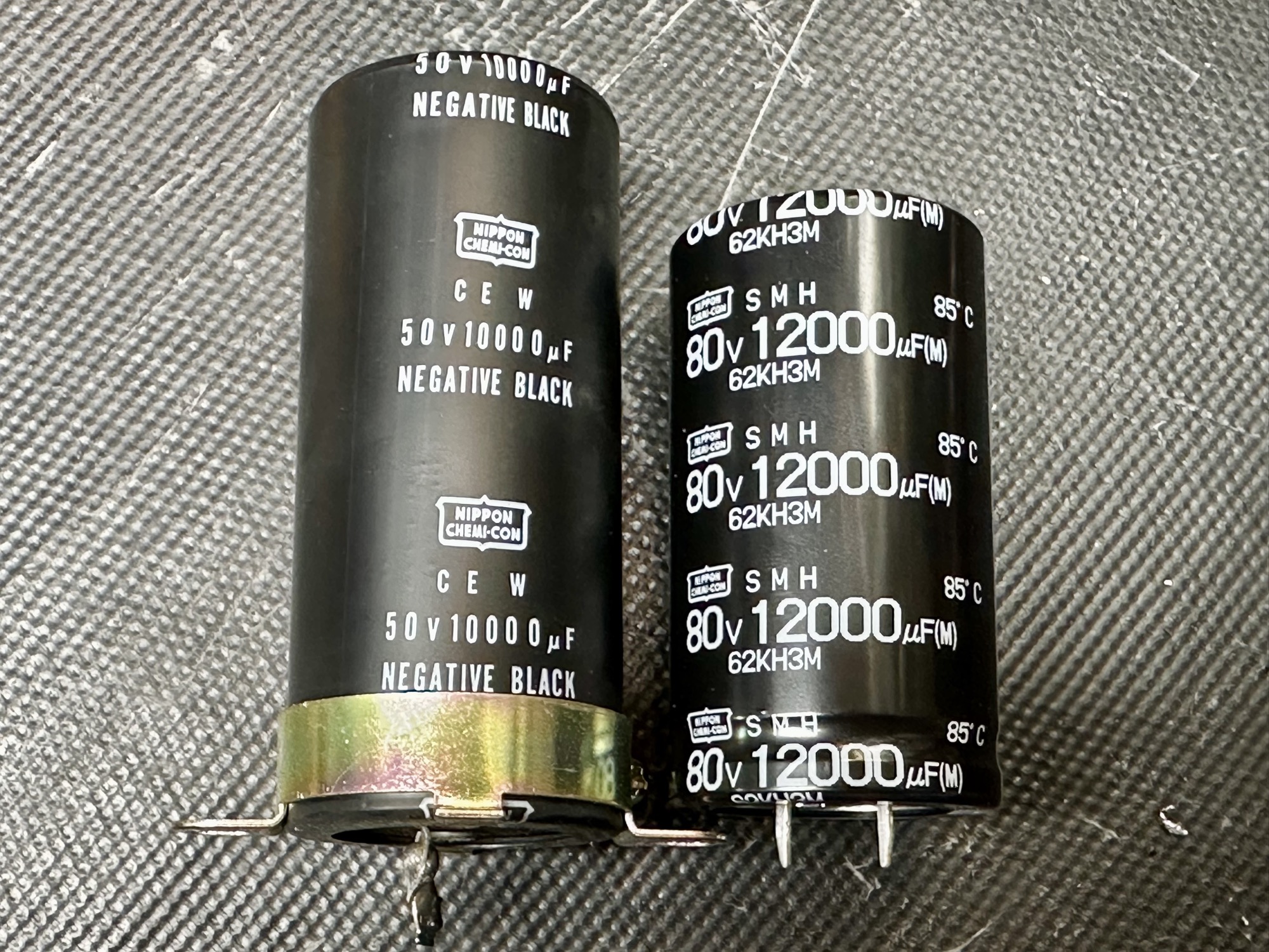 Buffer elco's vervangen door 12.000uF 80V versies