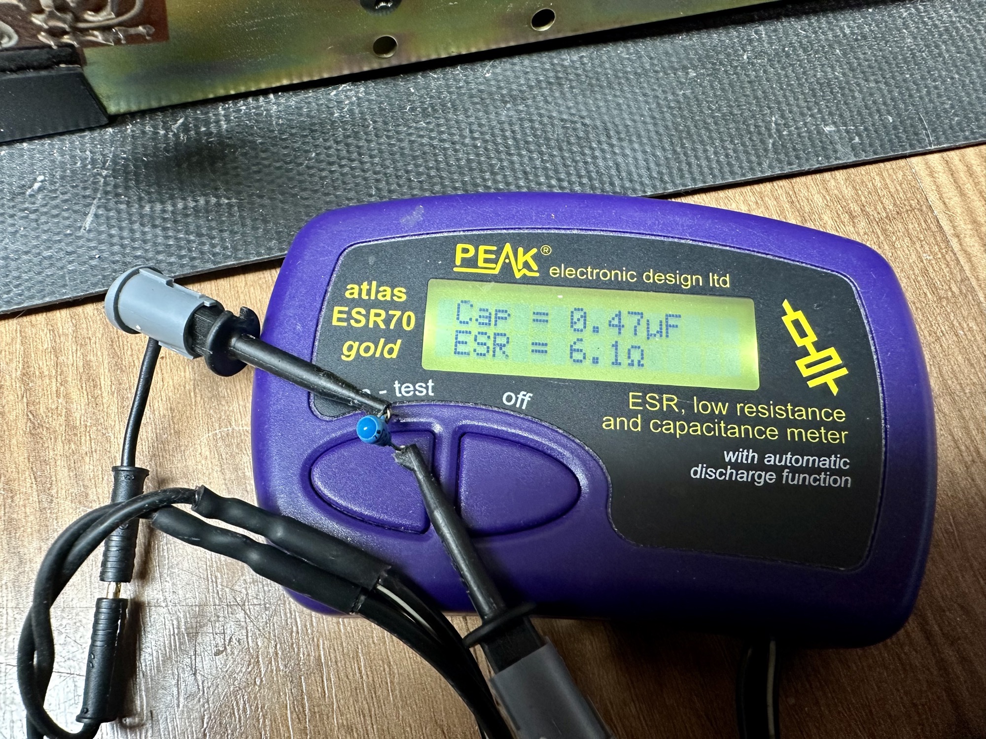 Koppelcondensatoren van Luxman R-1050 nameten
