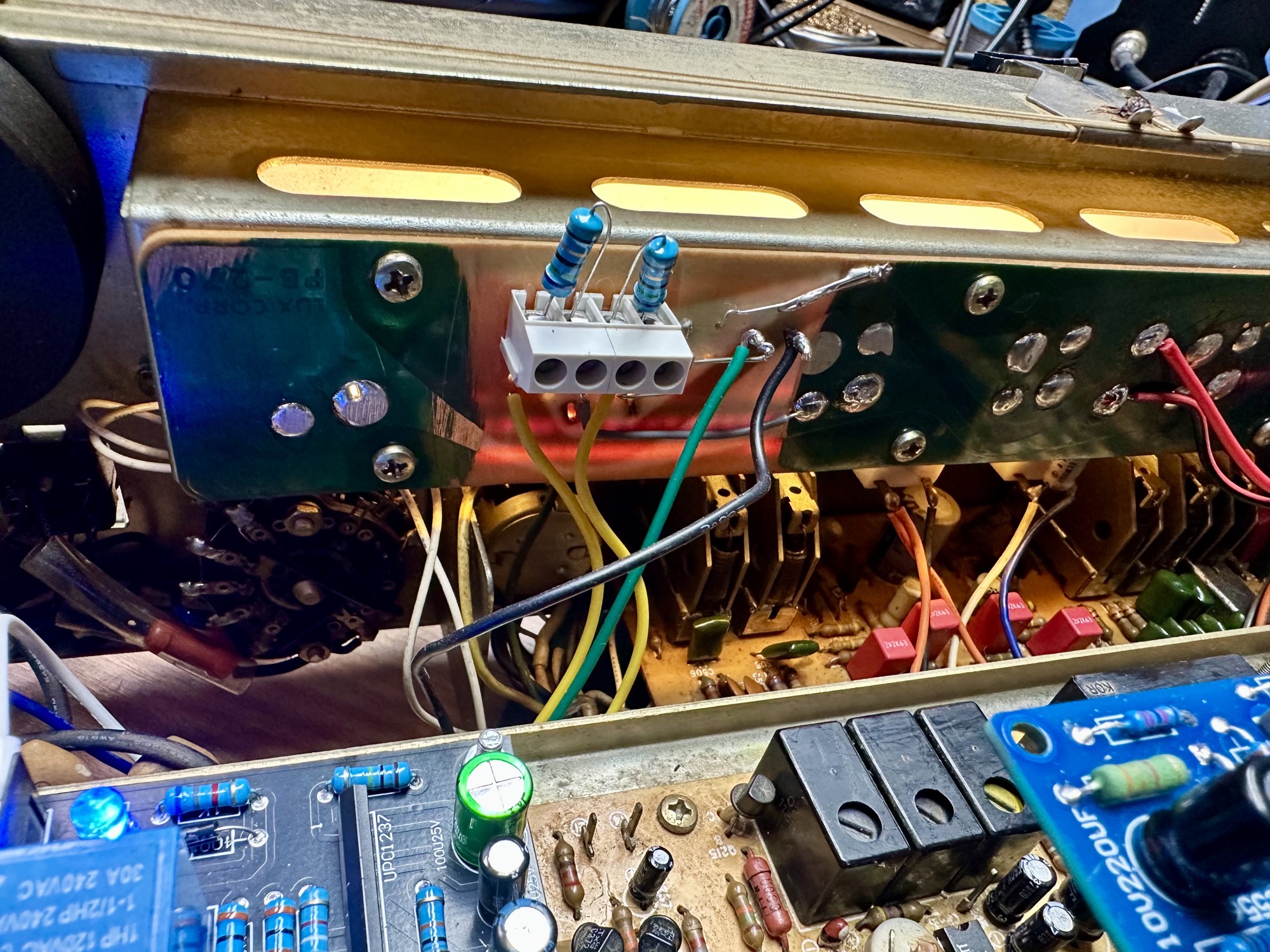 Luxman 800 COB LED verlichting met aanpasbare dimmer.