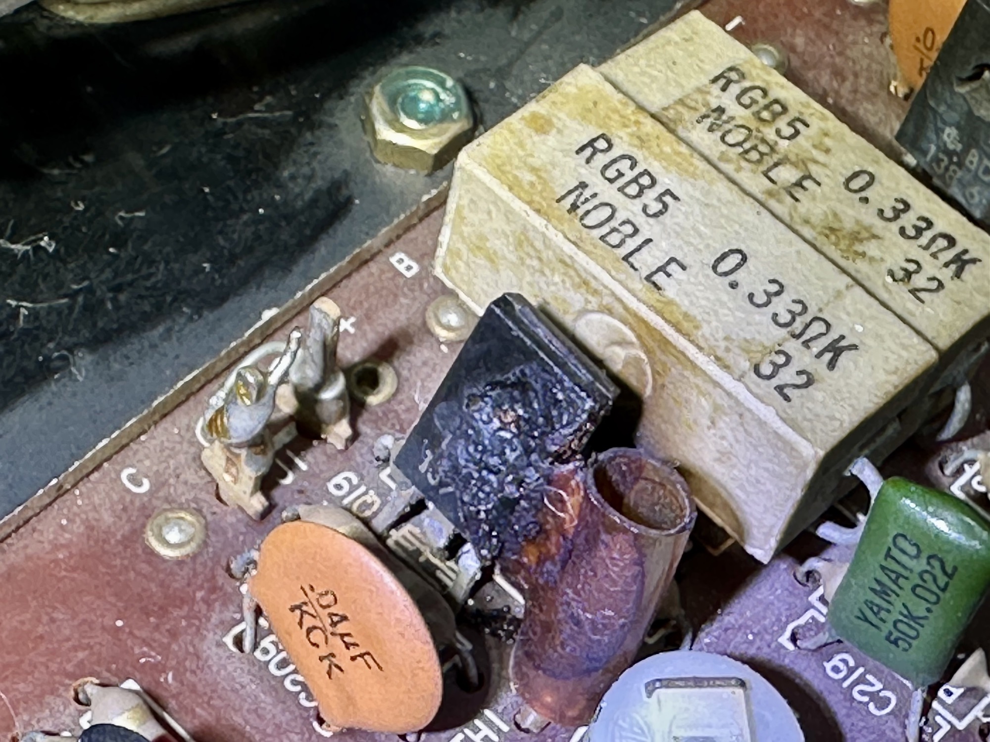 Luxman SQ 700 Versterker met uitgebrande transistor