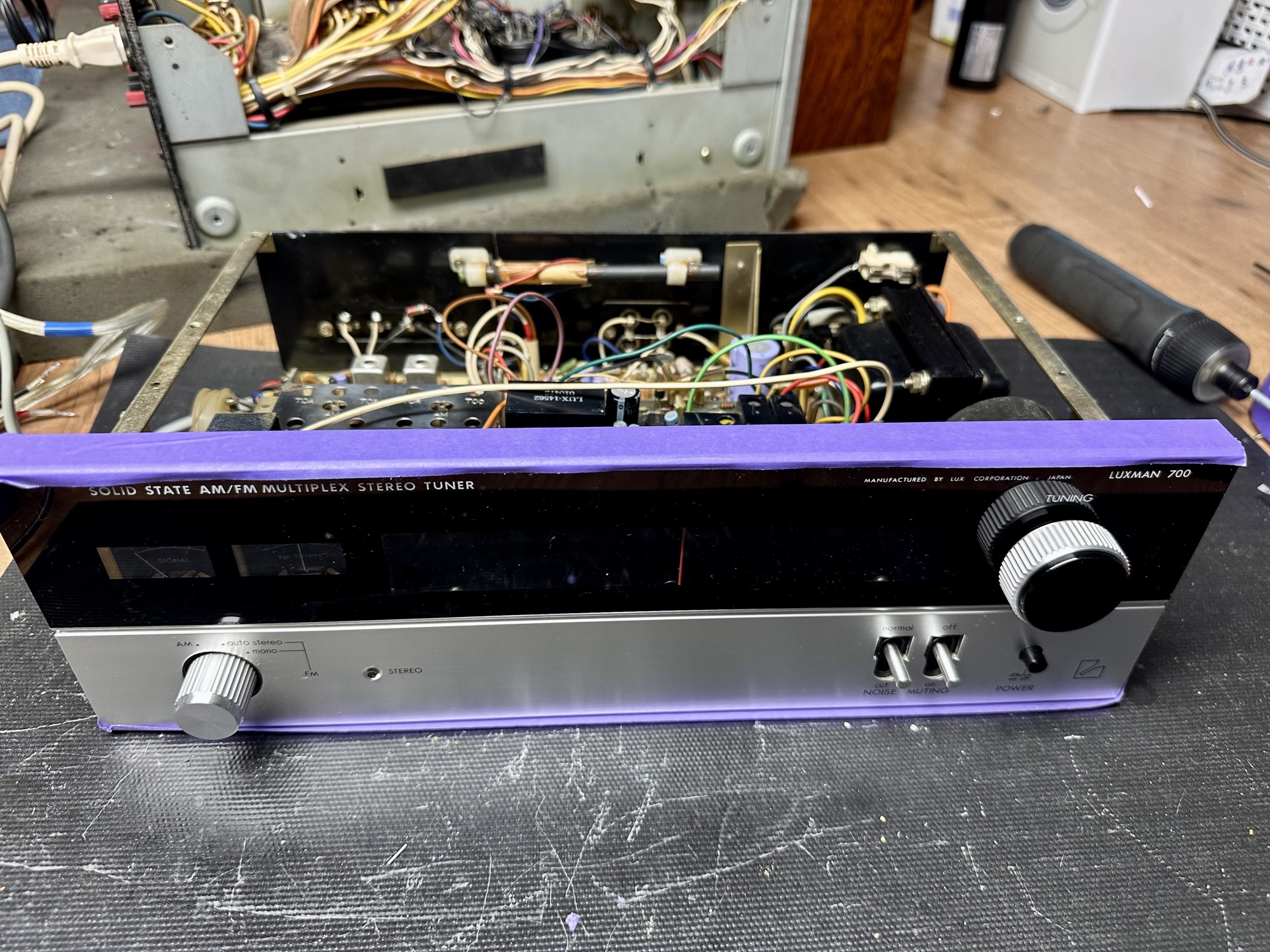 Luxman  T 700 Tuner