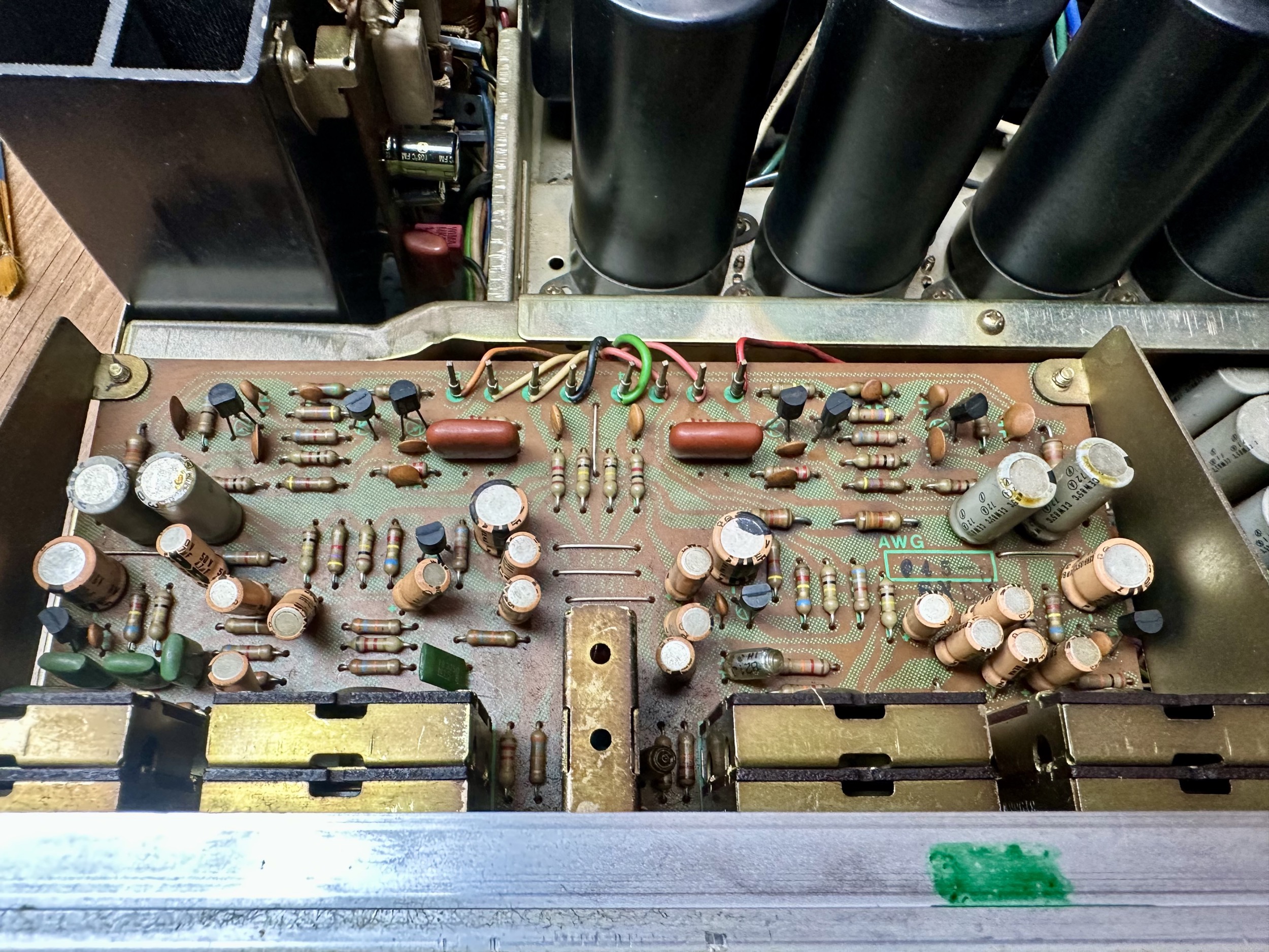 Bovenaanzicht van open Pioneer SA-9500 II