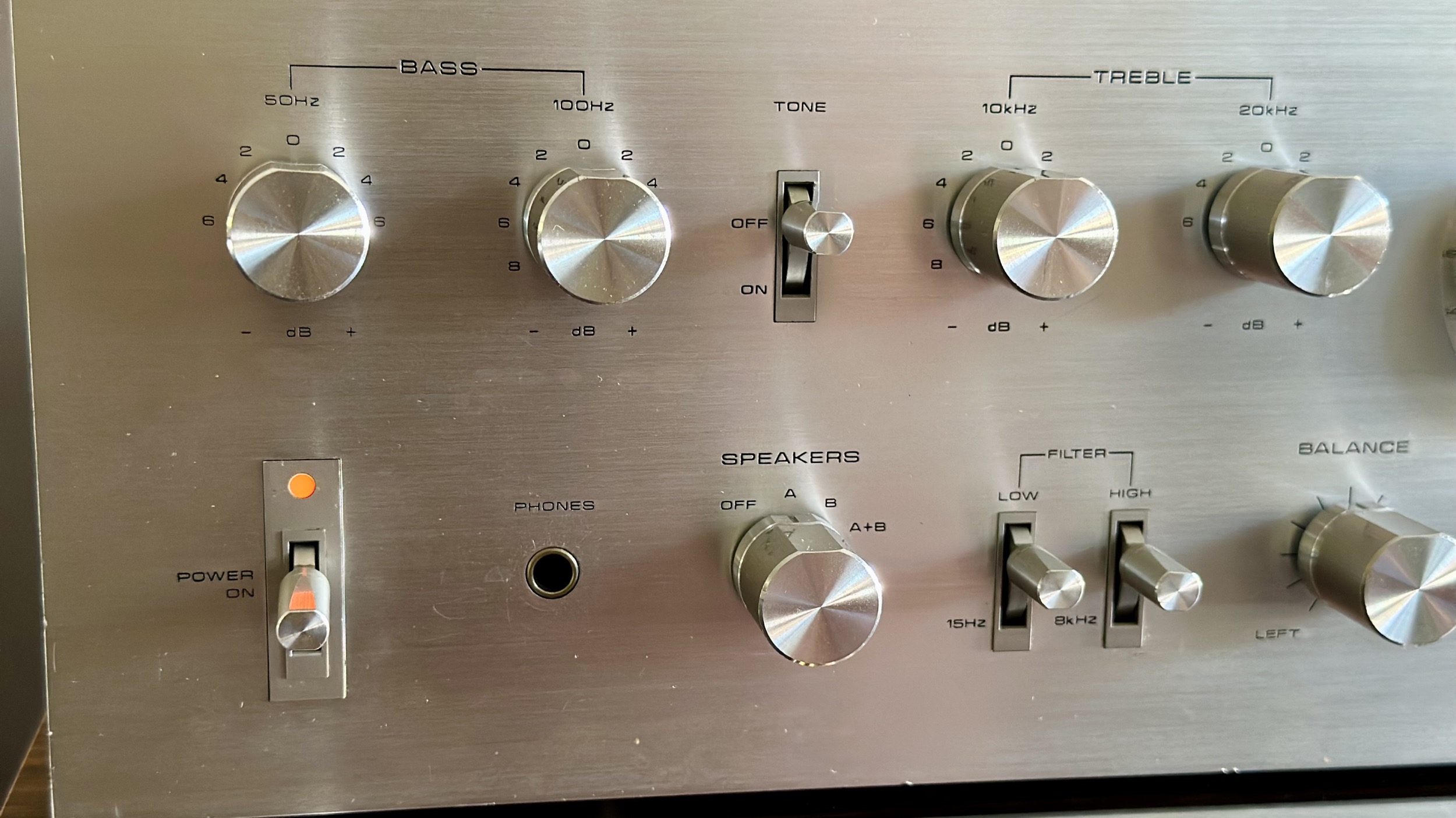 Front van Pioneer SA-9500 II
