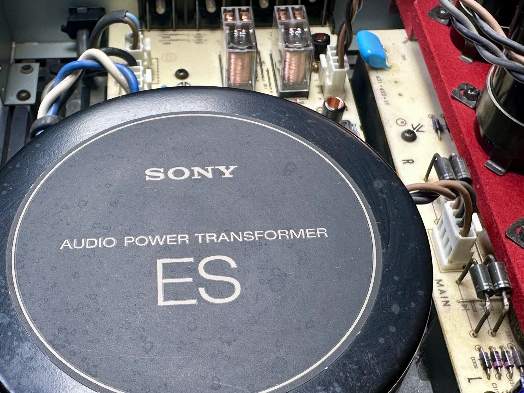 Ringkern transformator van Sony ES