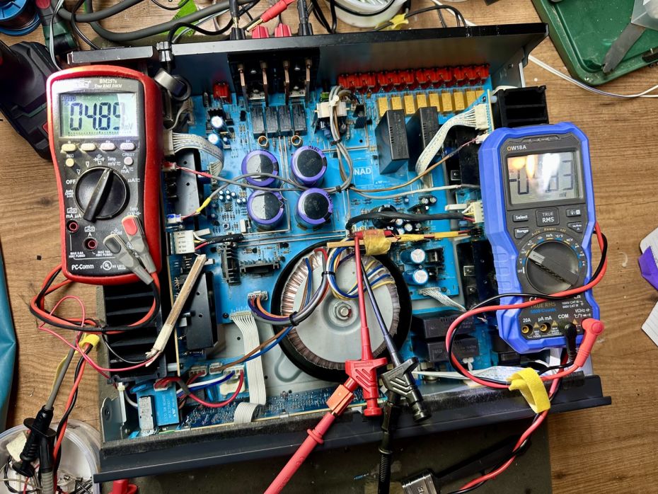 NAD C 370 versterker ruststroom instellen