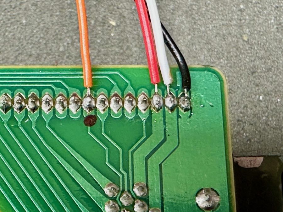 Roland GR-55 aux input installatie