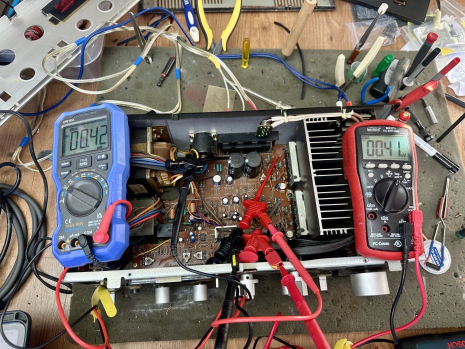 Technics SU-V2A versterker open ter reparatie