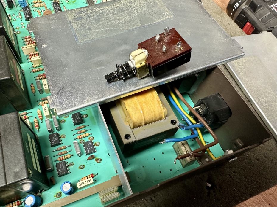 Quad 34 schakelaar vervangen