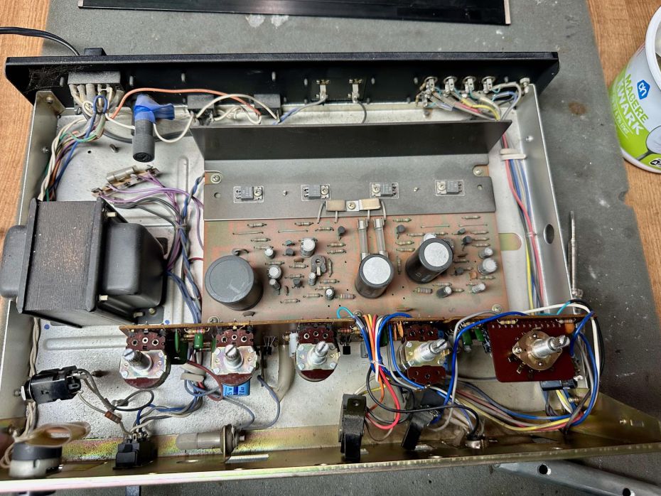 Binnenwerk AU-101 versterker