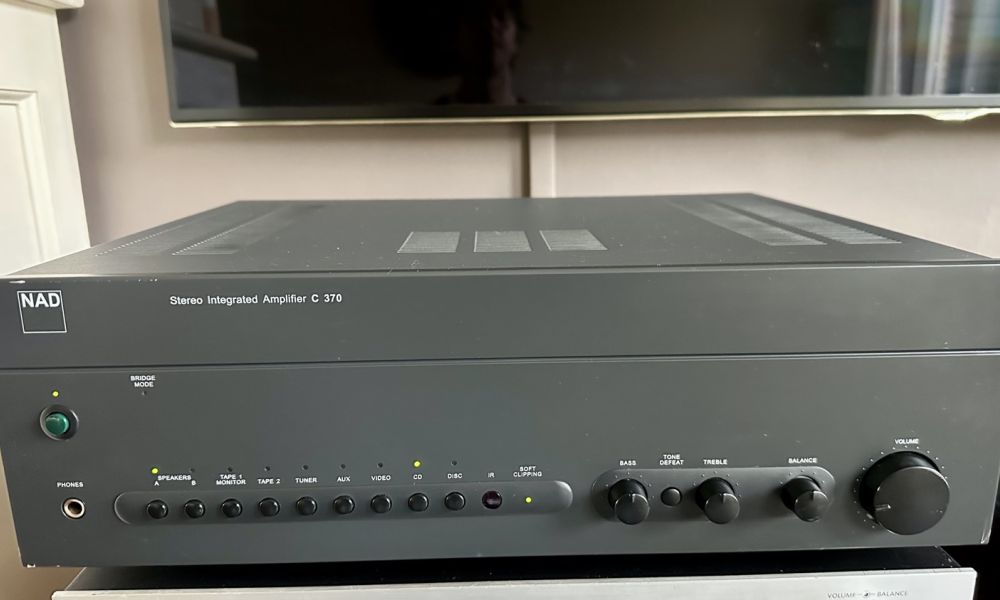 NAD C370 versterker reparatie
