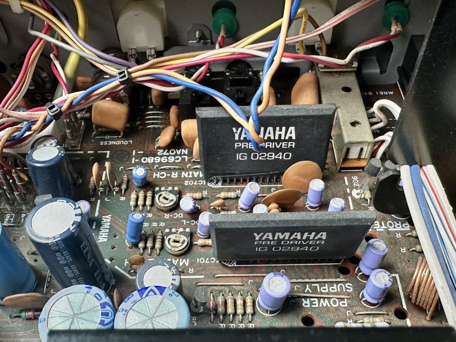 Yamaha Predriver IG 02940 in Yamaha CR-840 receiver