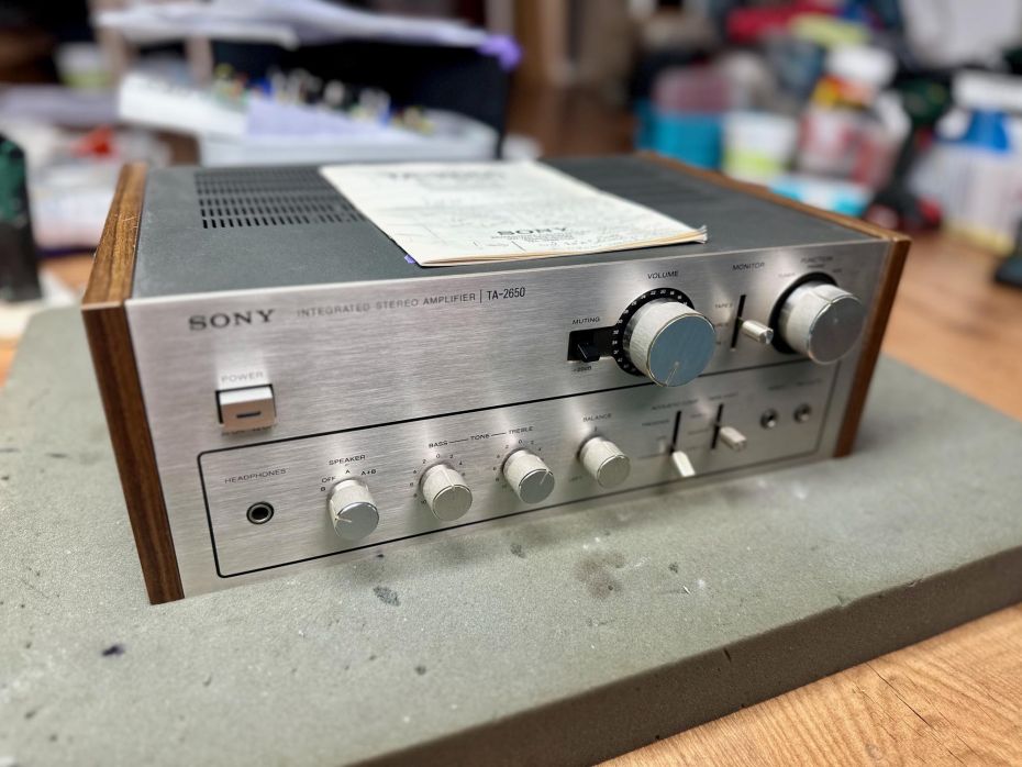 Sony TA-2650 ter reparatie