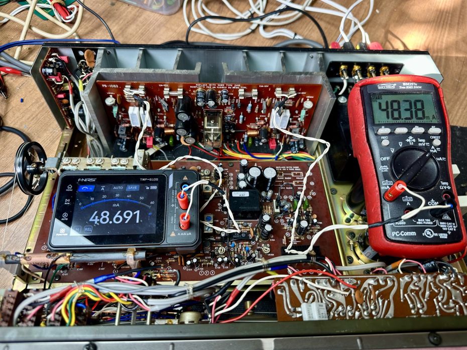 Bias afregelen van Luxman R-1050 op 50mA