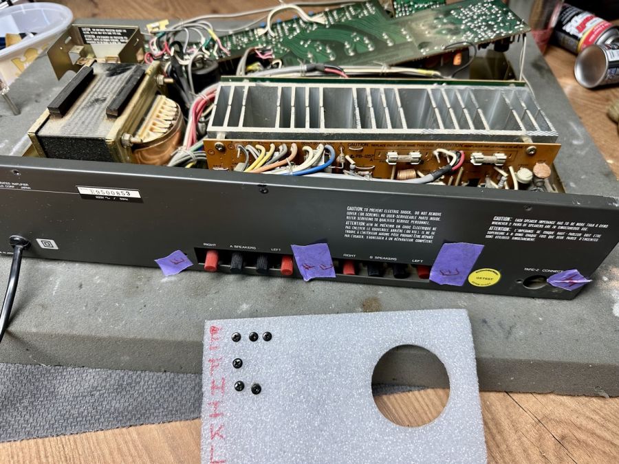 Luidsprekeraansluiting aanpassen