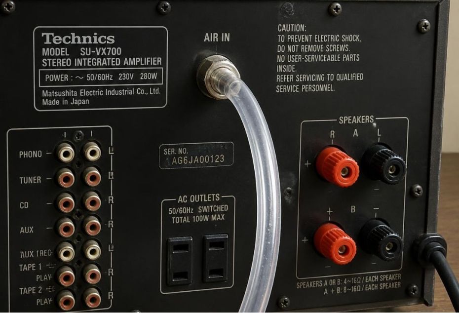 Humoristische afbeelding: Zuurstof injectie van een Technics versterker