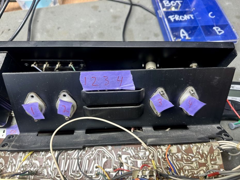 Luxman L-30 versterker transistoren