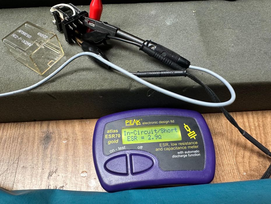 Relais contacten zijj vies