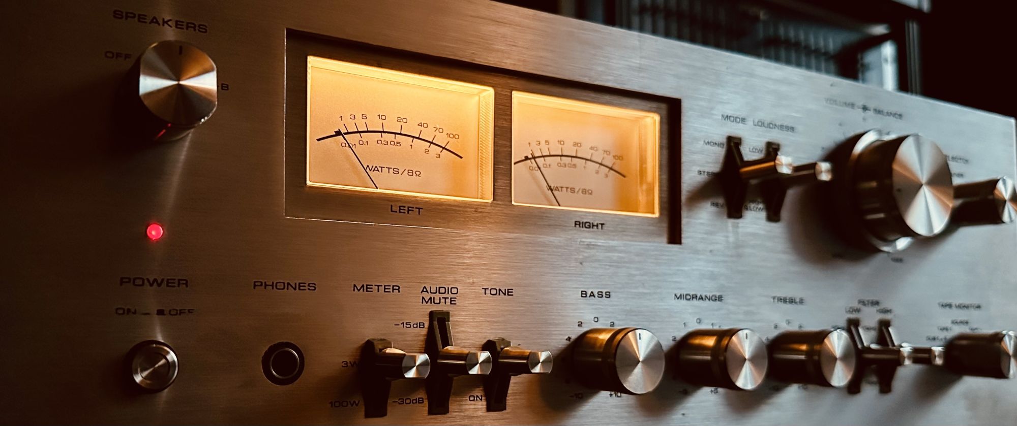 Versterker met vu meters