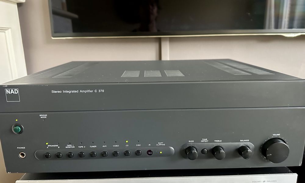 NAD C370 versterker reparatie