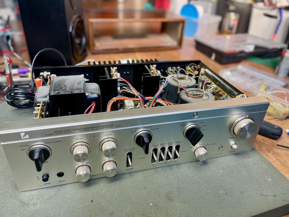 Luxman versterker L309 reparatie