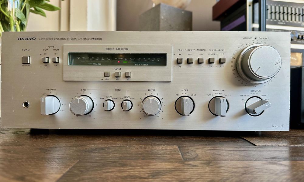 Onkyo A-7090 versterker