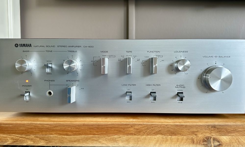 Yamaha CA-600 versterker recap and repair