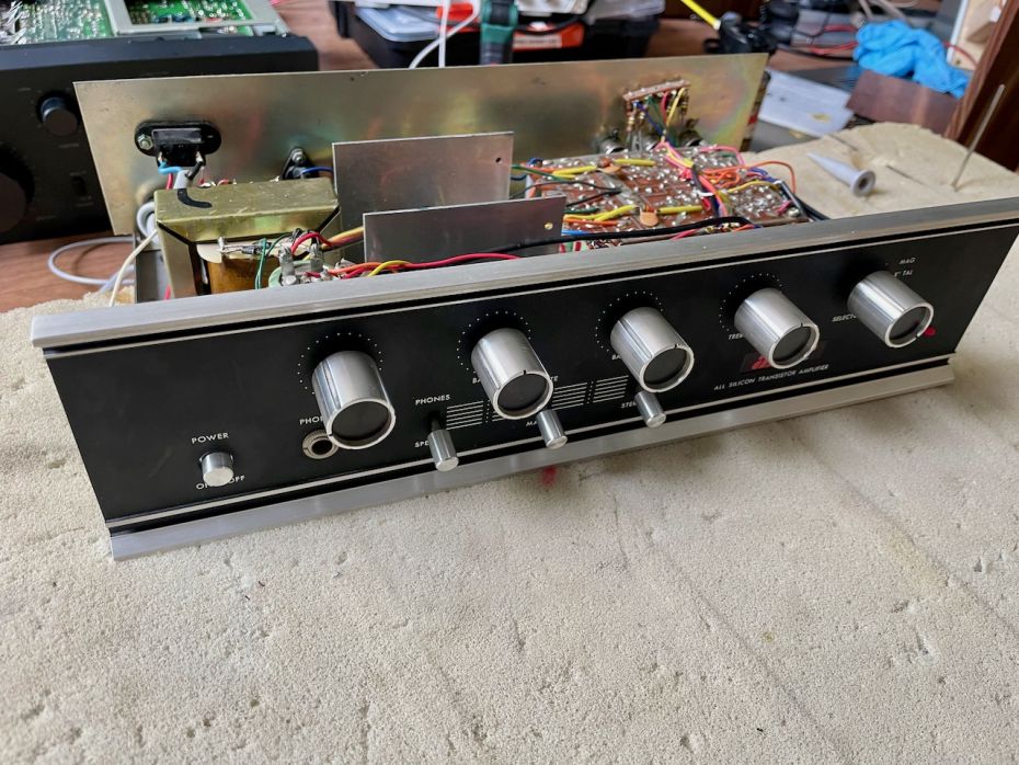 Oude Audio Sonic versterker uit 1970