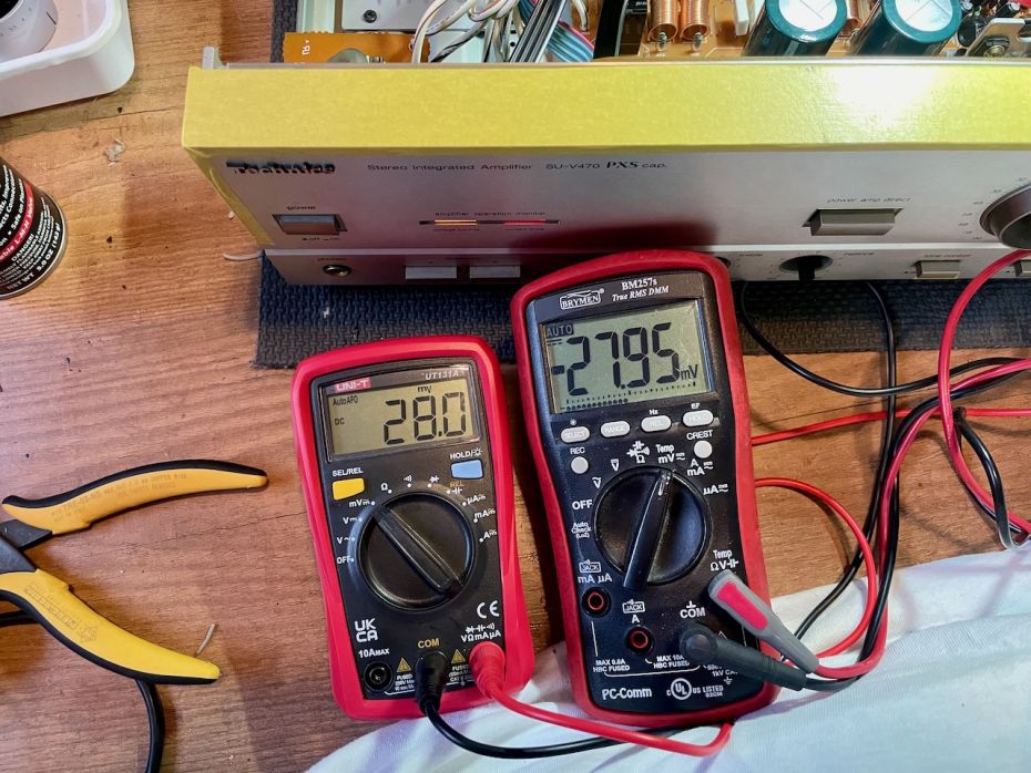 Bias op 28mV afgeregeld