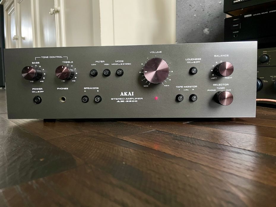 Akai AM-2200 onderhoud