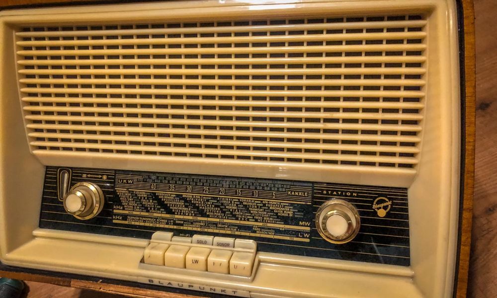 Reparatie van vintage buizenversterkers en buizen radio’s 